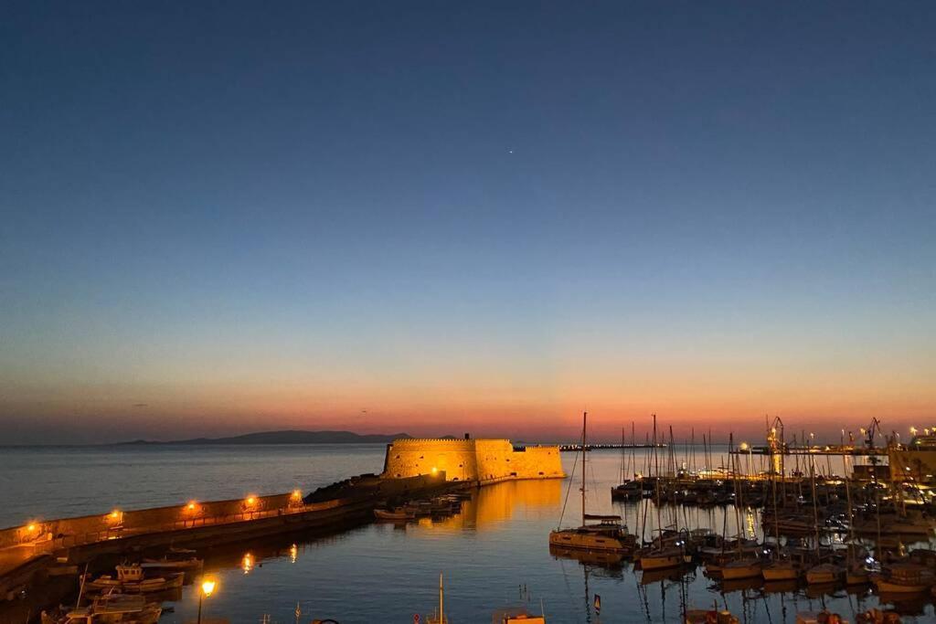 Archipelagos Apt In The Heart Of The City Heraklion  Екстер'єр фото